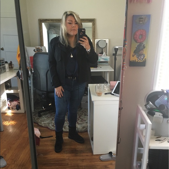 Meet the Posher - Picture 2 of 6